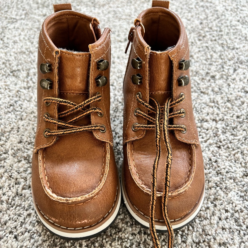Boys size 11 Gap boots